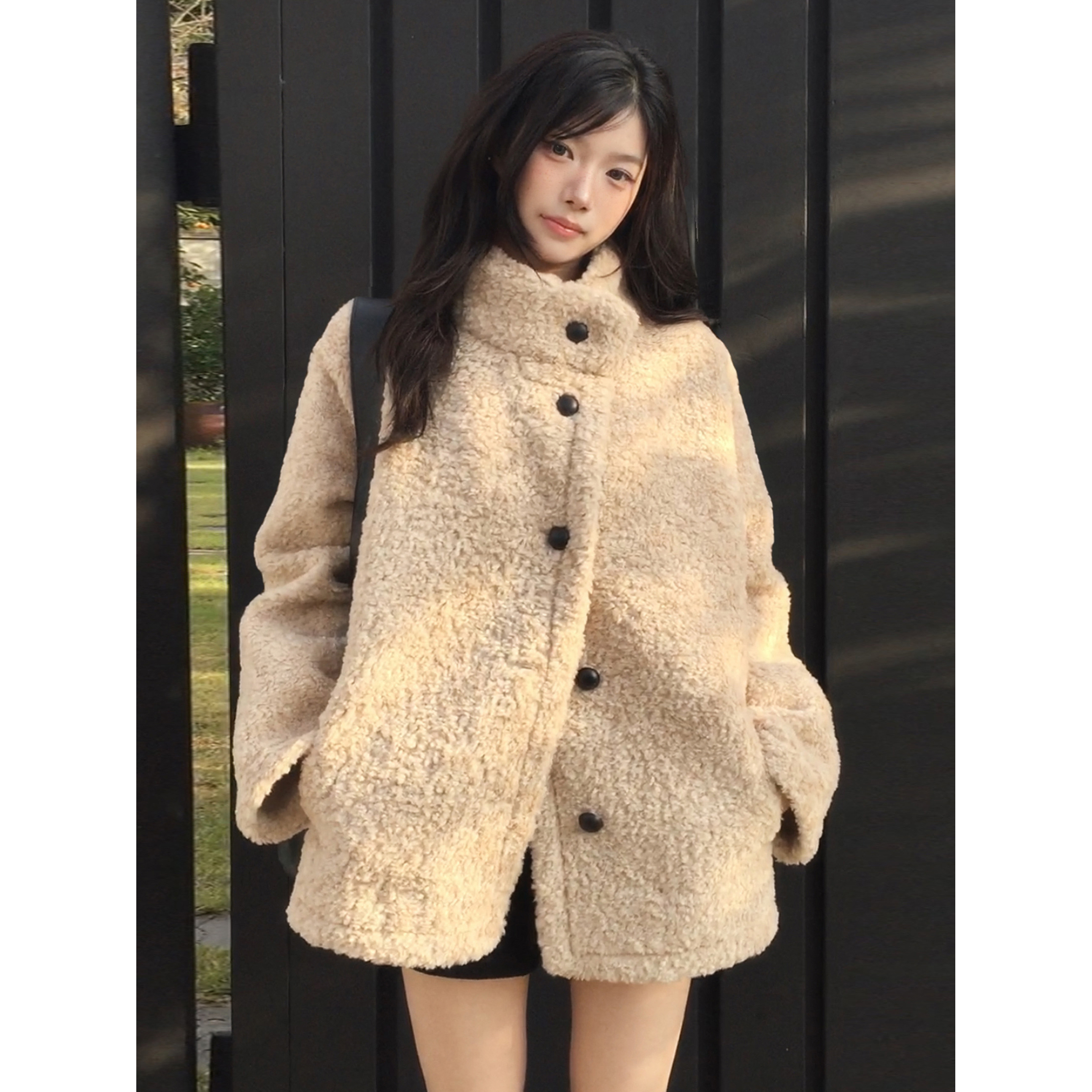 QYao Girls韩系冬日氛围感保暖复古环保皮草毛绒纽扣百搭厚外套