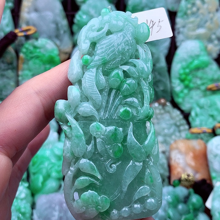 翡翠吊坠(不含链)未镶嵌