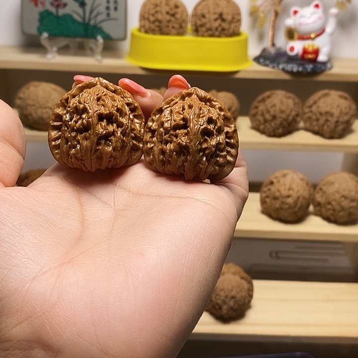 37尺寸的三角白核桃