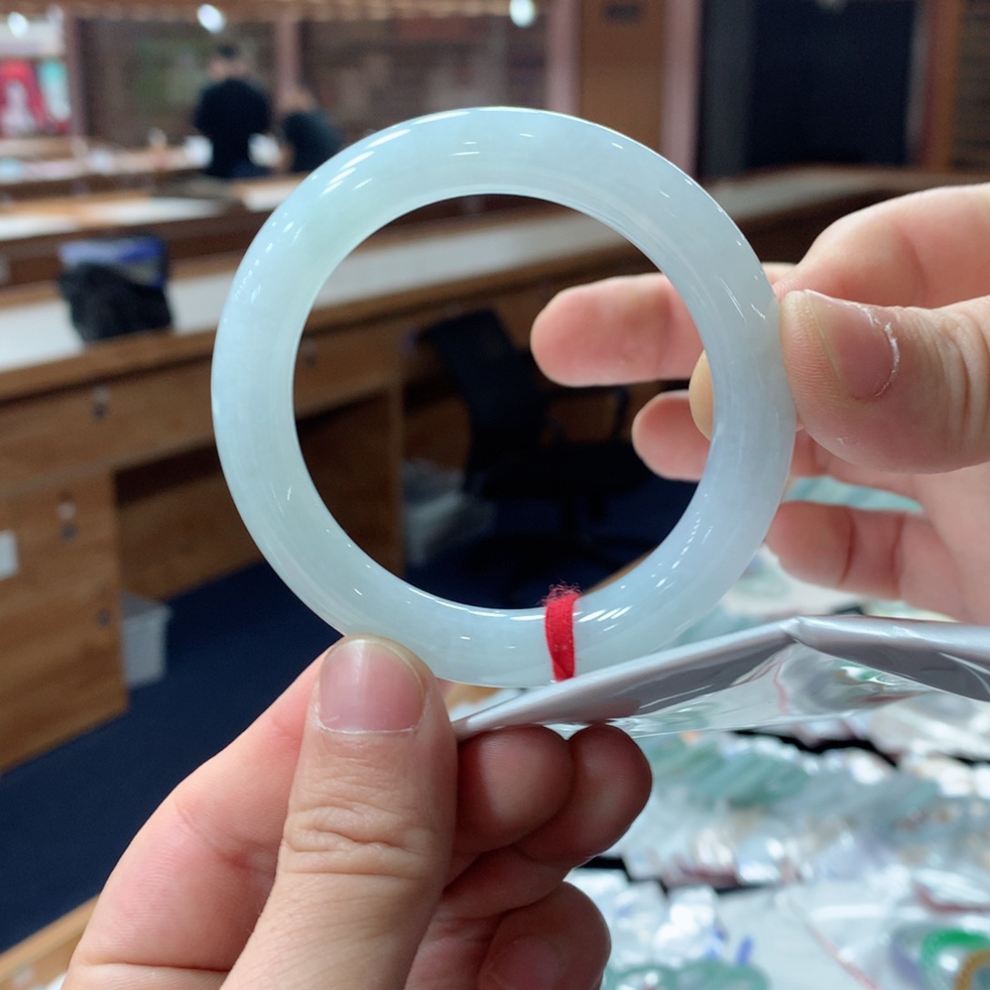 翡翠手镯未镶嵌买断