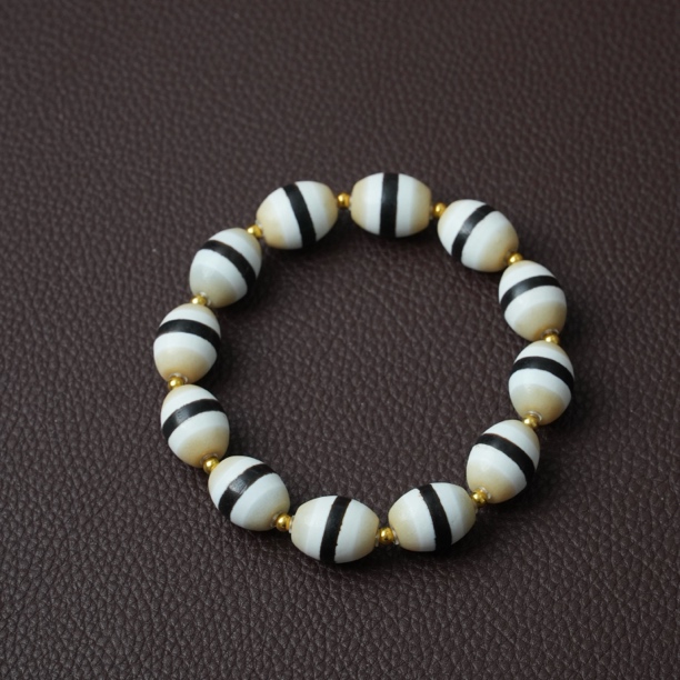 【明珠璀璨】雪域白 黑一线药师阵精品5A天珠手串