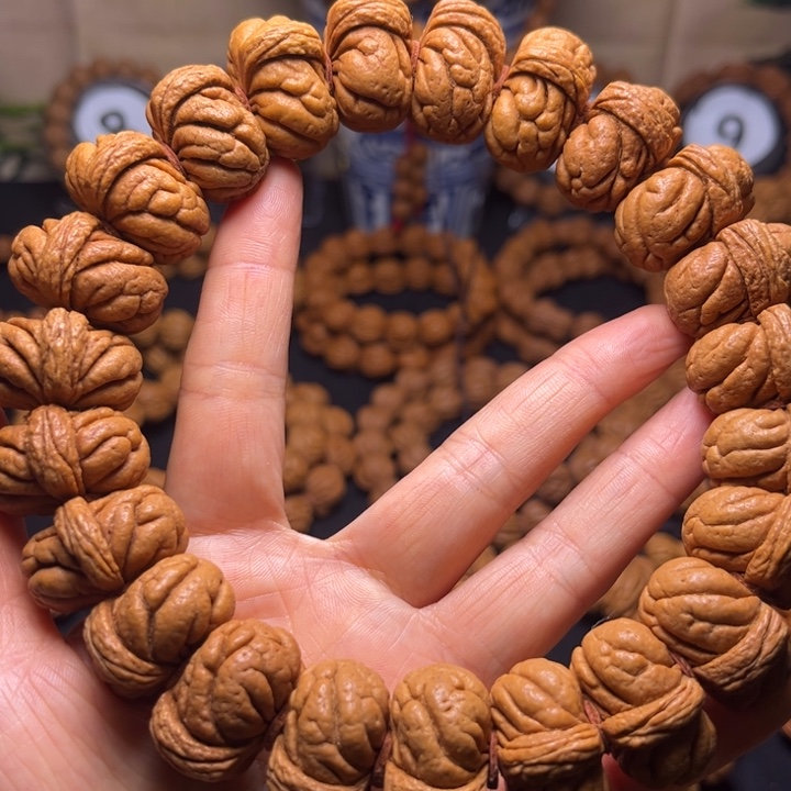 @***@桃核吊坠秦岭桃核手持