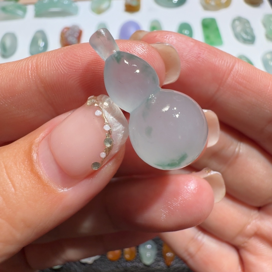 定制翡翠未镶嵌正冰立体葫芦