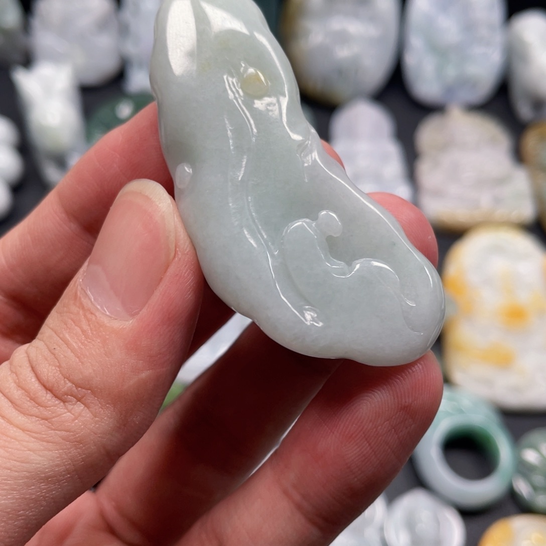 翡翠未镶嵌颈饰翡翠