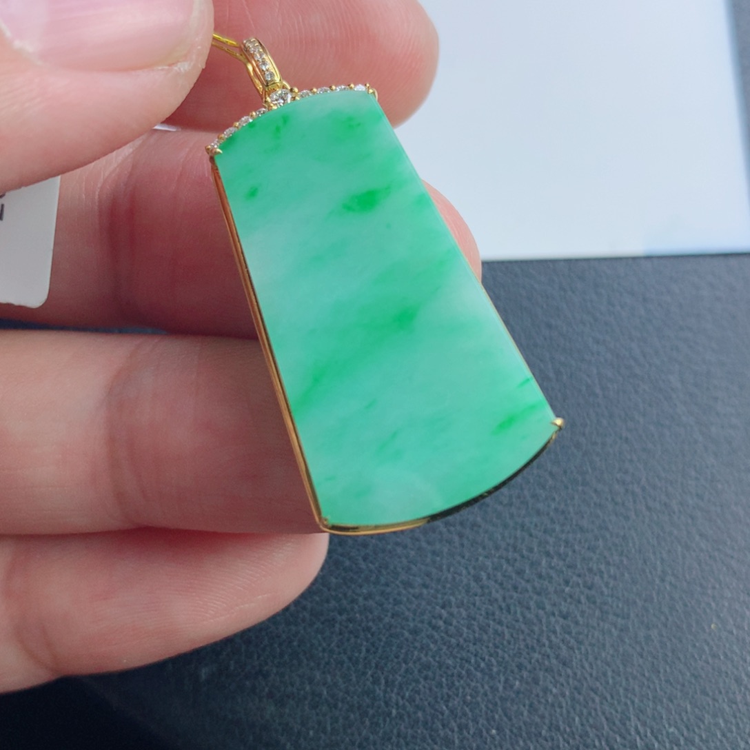 库***炫翡翠未镶嵌颈饰无事牌