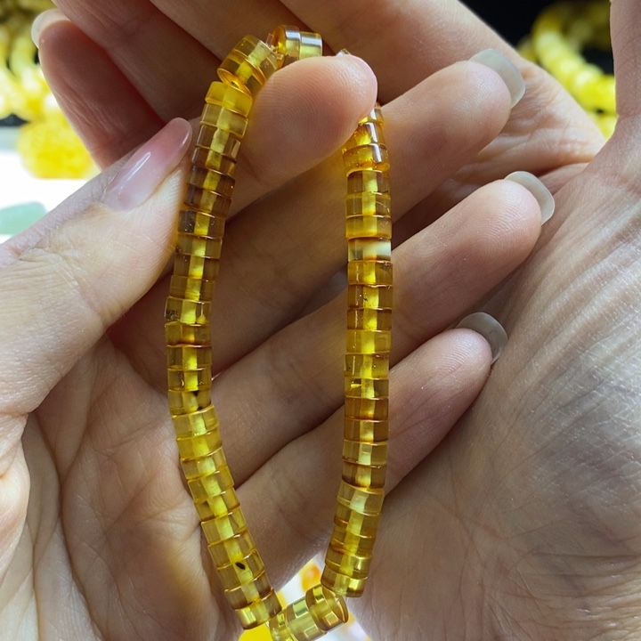 蜜蜡裸石未镶嵌尺寸6➕，微瑕，5.2g