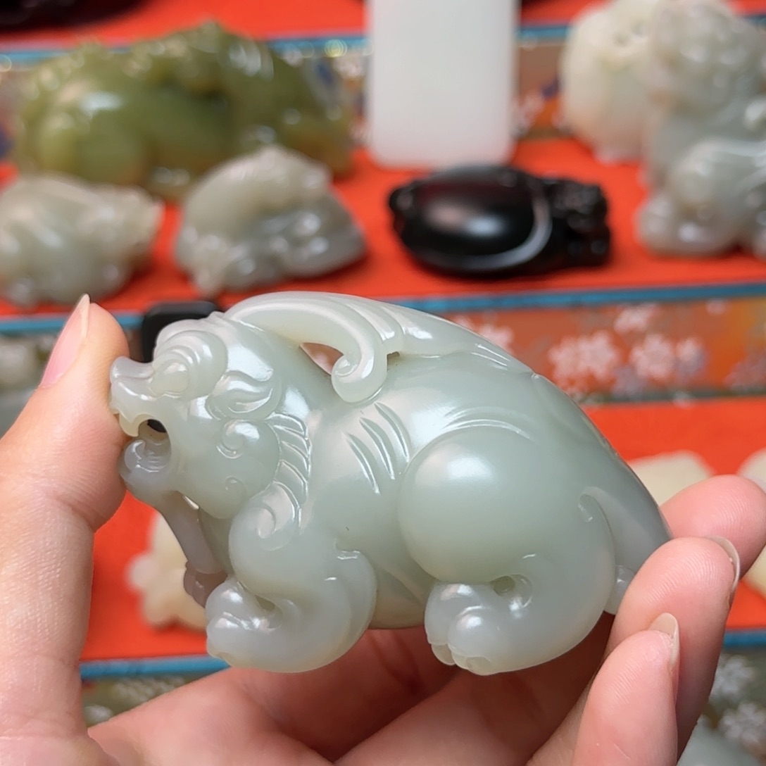 未镶嵌和田玉挂件