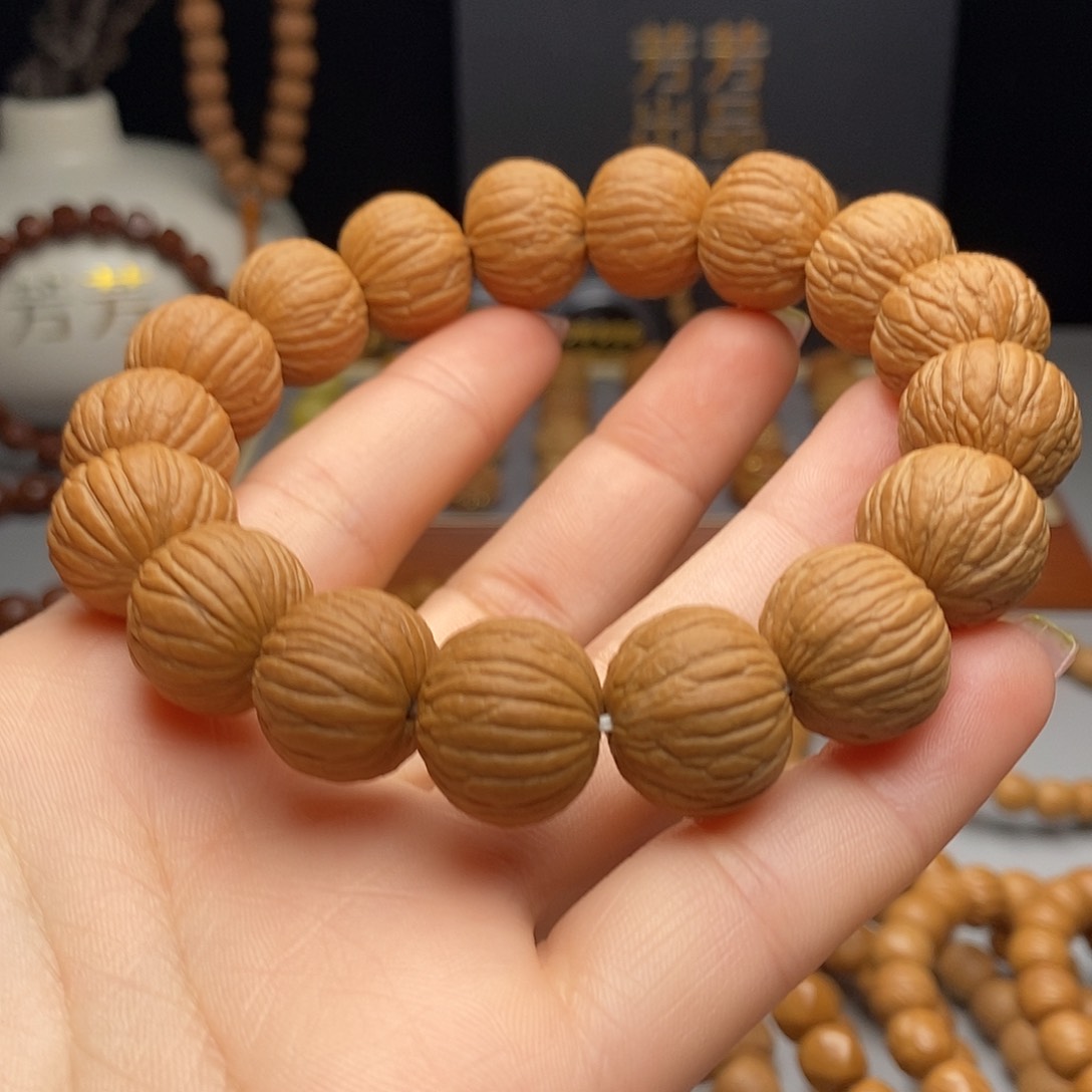 文玩核桃吊坠土豪