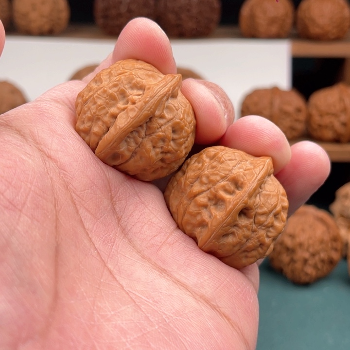 文玩核桃把件e****0文玩核桃战甲核桃