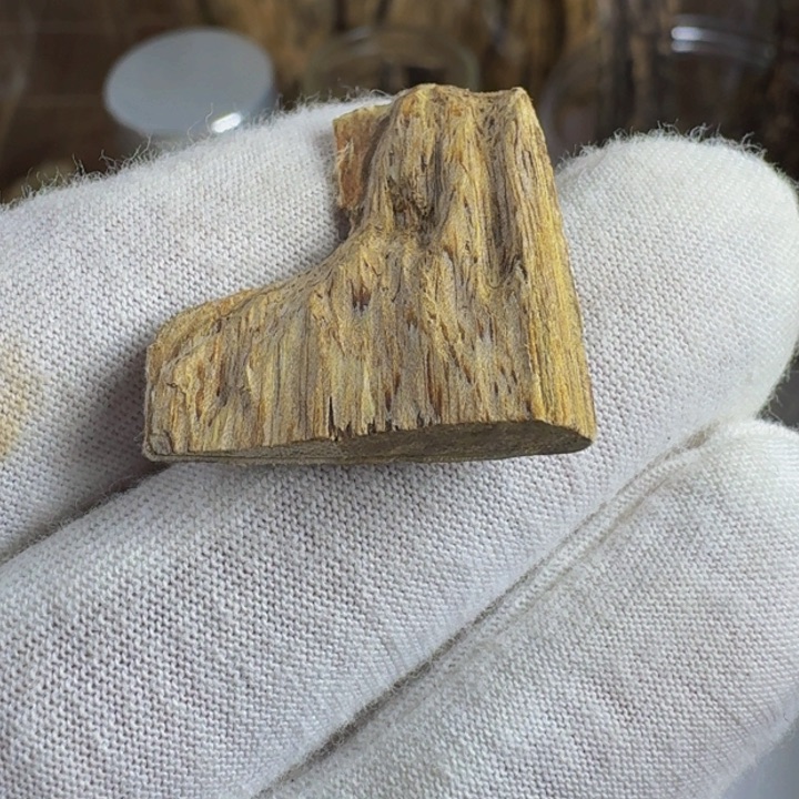 沉香沉香枕广西博白虎斑棋1.1克