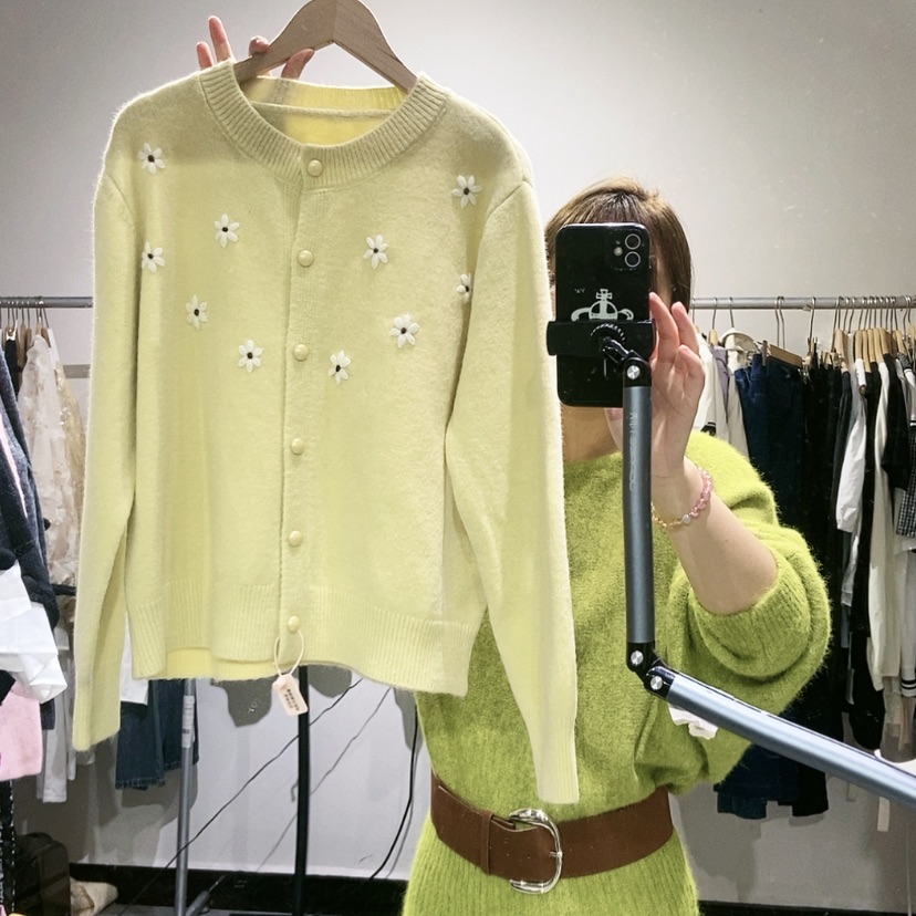 【闪购商品】黄色开衫