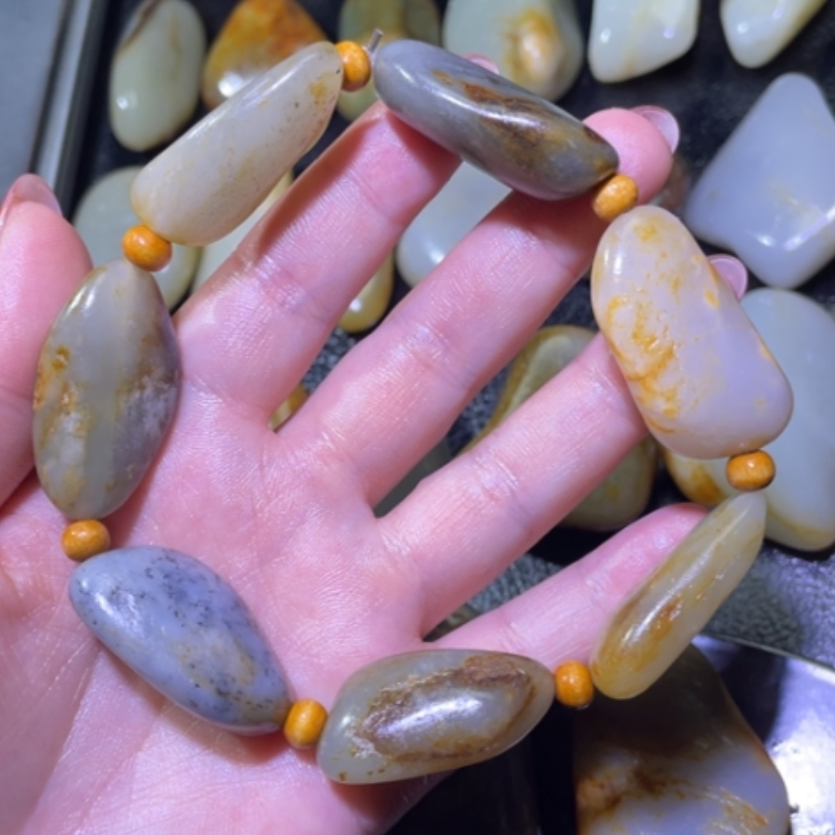 【闪购商品】颈饰未镶嵌和田玉名*