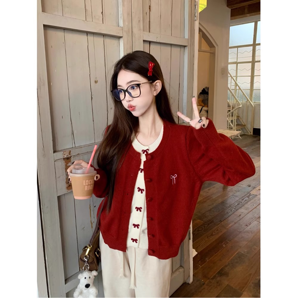 【现货】红色复古假两件毛衣开衫女秋冬季减龄蝴蝶结刺绣针织衫上衣