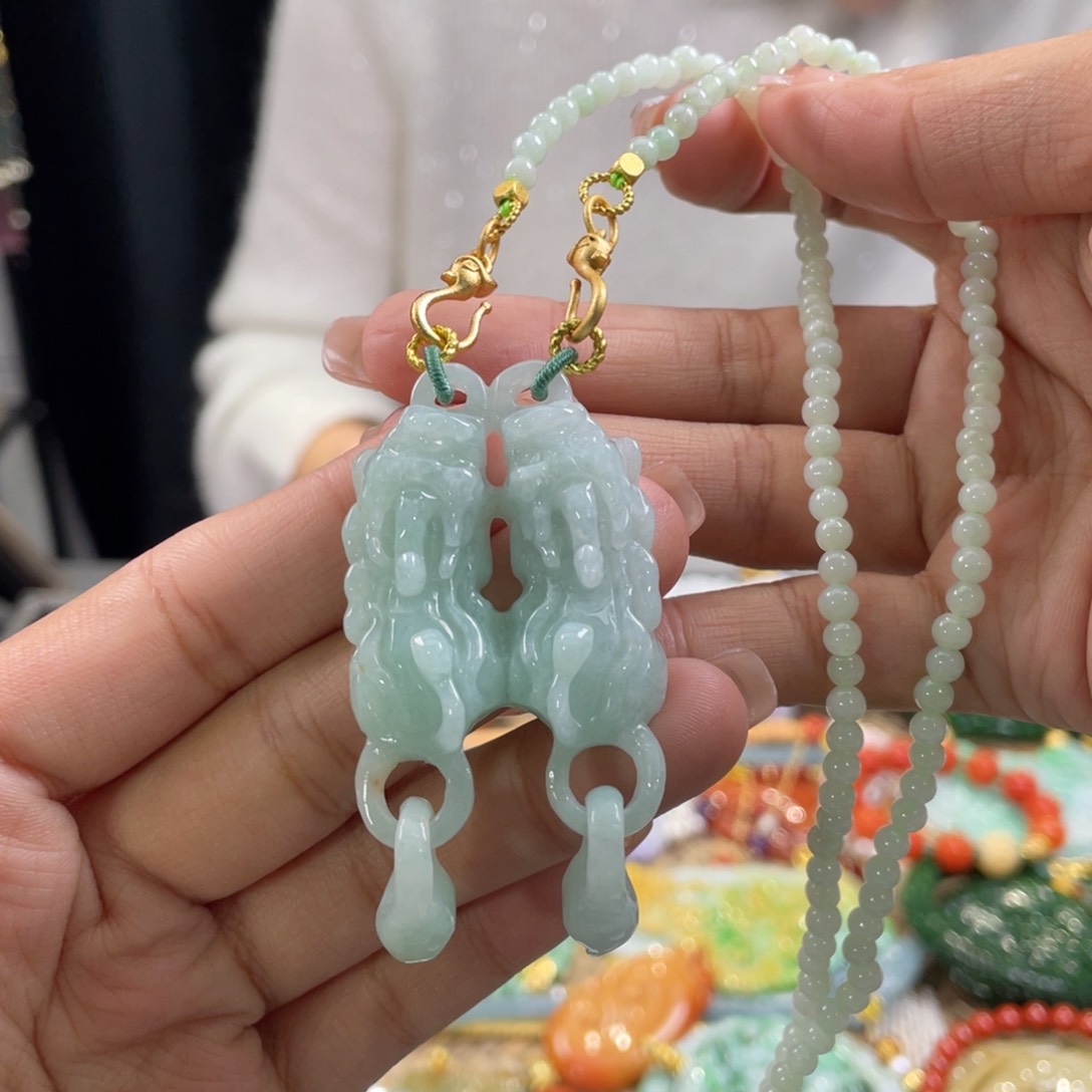 翡翠颈饰未镶嵌代编织