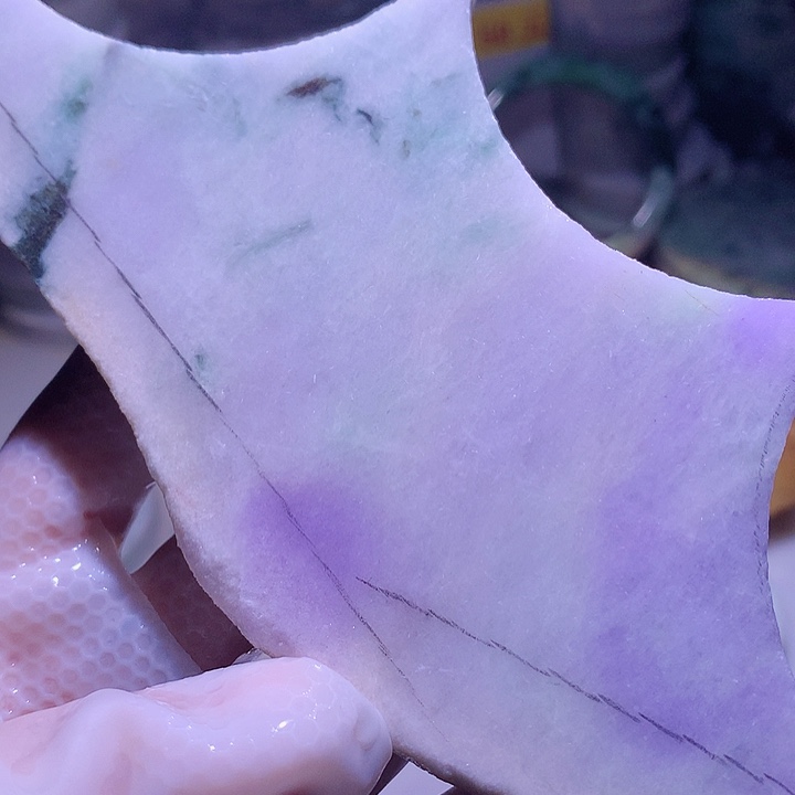 翡翠未镶嵌颈饰边角料