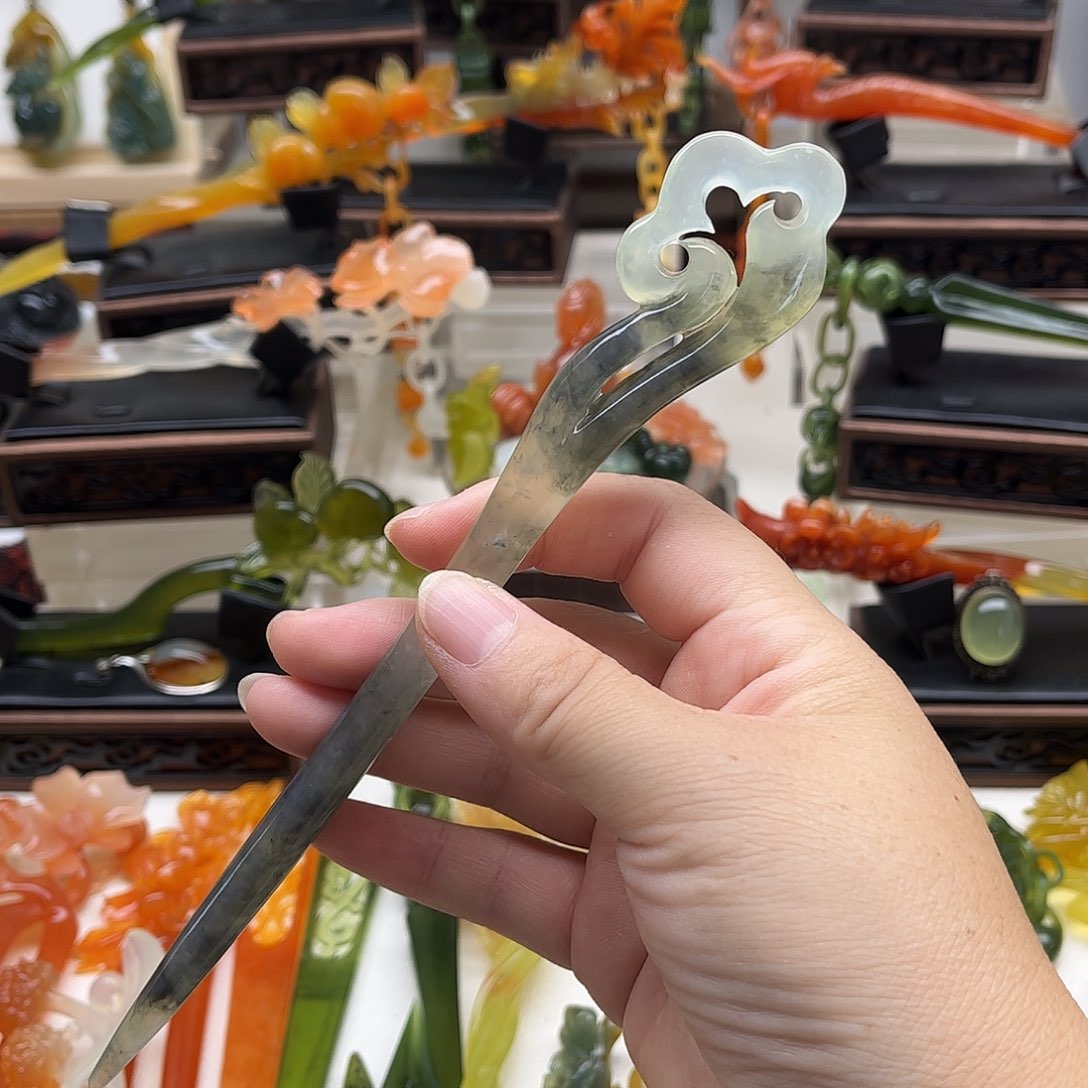 蛇纹石玉未镶嵌岫玉发簪