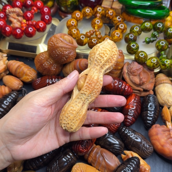 松木琥珀木文玩手串