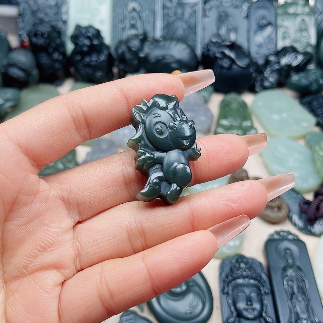 和田玉颈饰未镶嵌