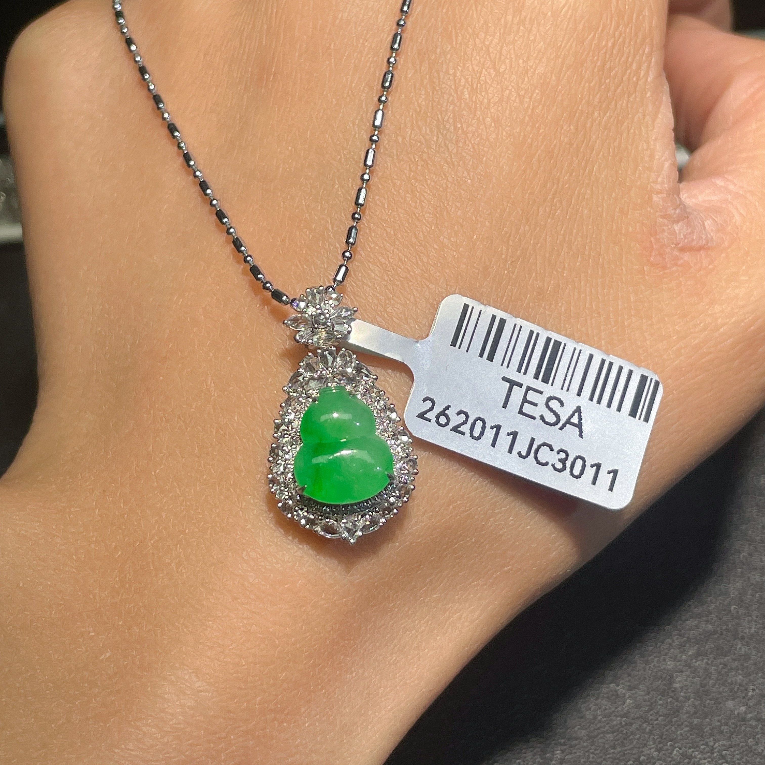 缅甸A货翡翠南非真钻18K金（不含链）