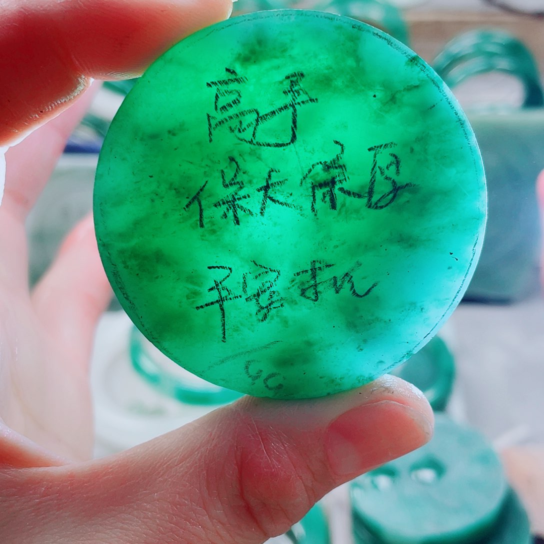 石英质玉颈饰未镶嵌高*定制