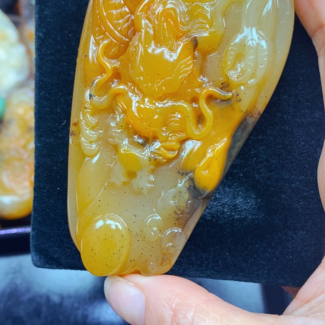 未镶嵌石英质玉（黄龙玉）吊坠(不含链)