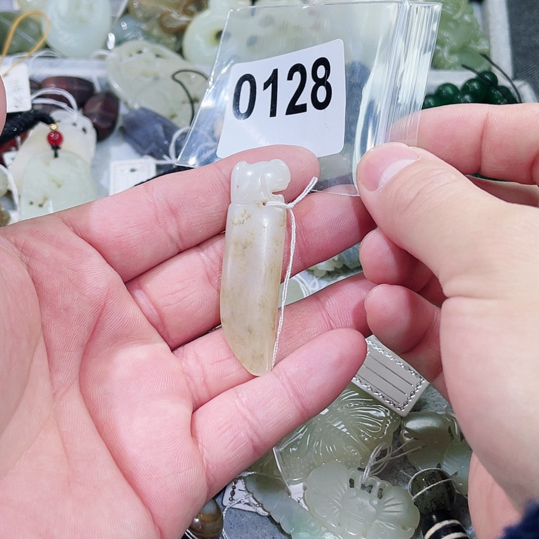 和田玉车挂未镶嵌