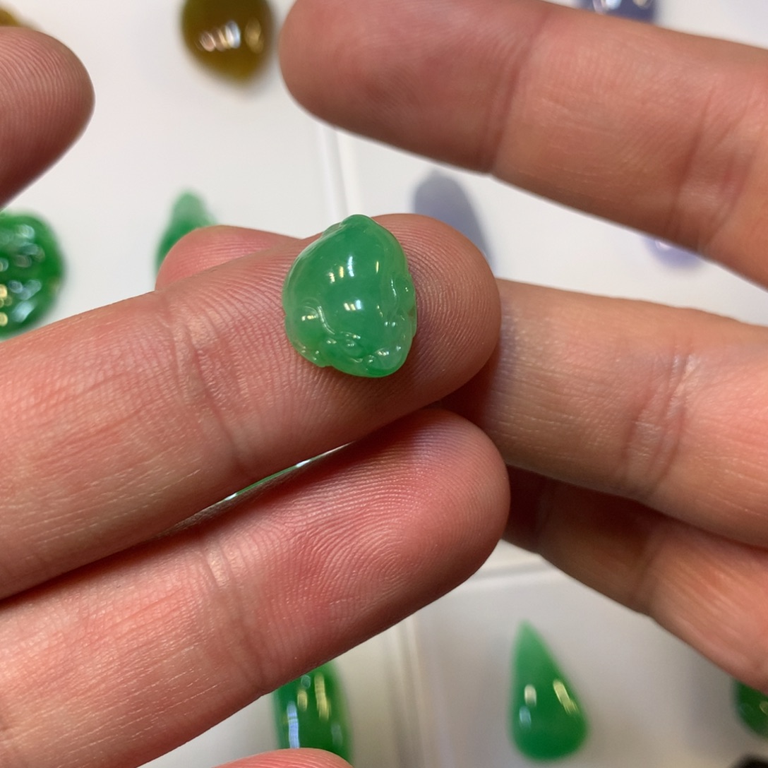 【闪购商品】翡翠颈饰未镶嵌天然翡翠