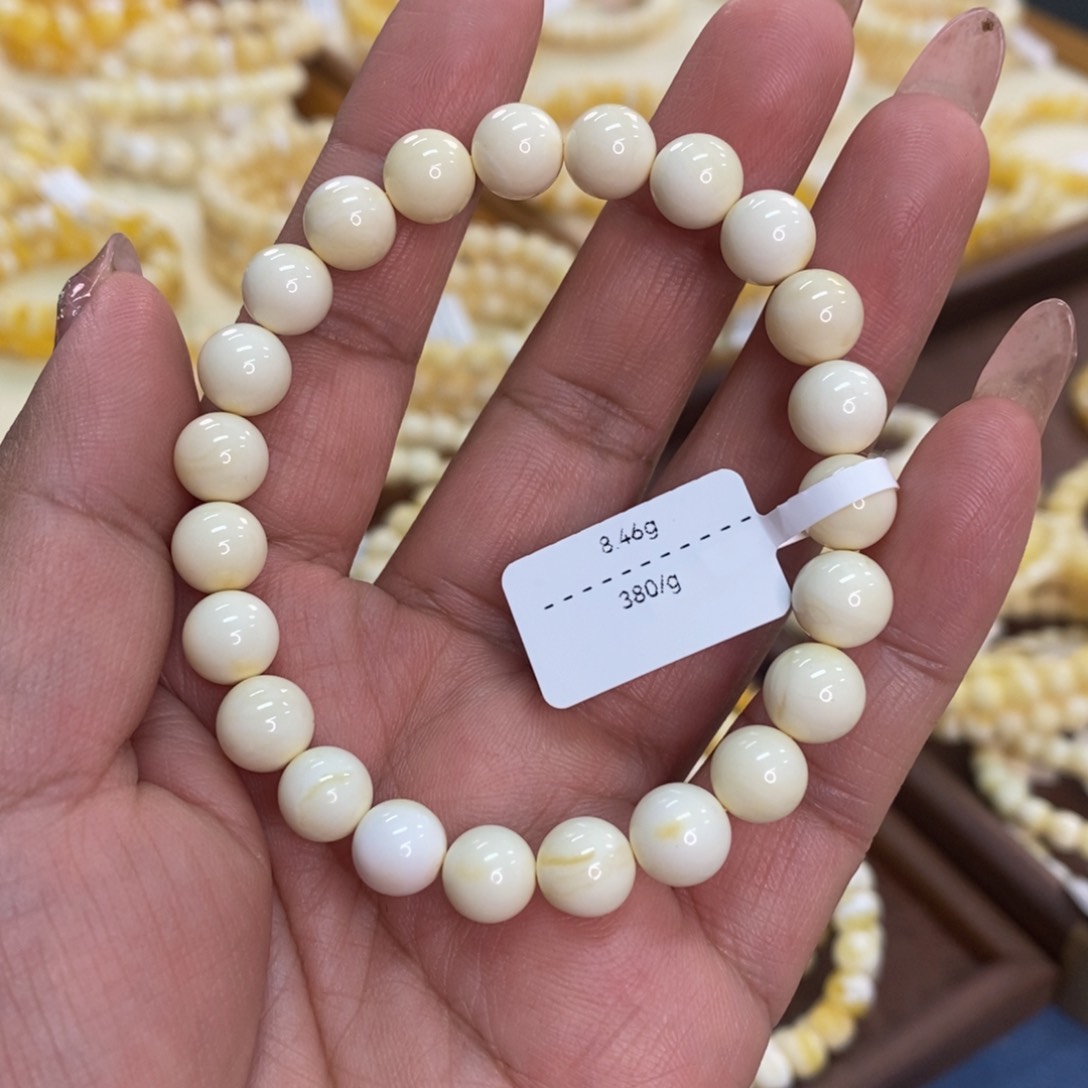 琥珀手链未镶嵌一**书8.6m瓷白圆珠手串