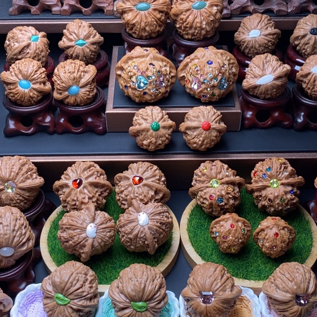 小****文玩核桃吊坠野生