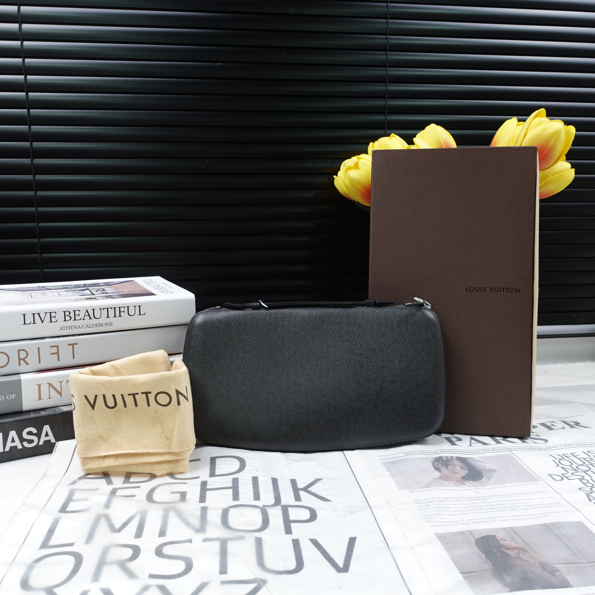 95新 LouisVuitton/路易威登 手拿包/T10331379