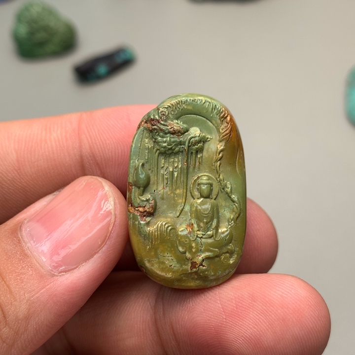 绿松石未镶嵌颈饰