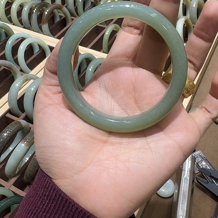 诗***方和田玉（糖玉）未镶嵌手链