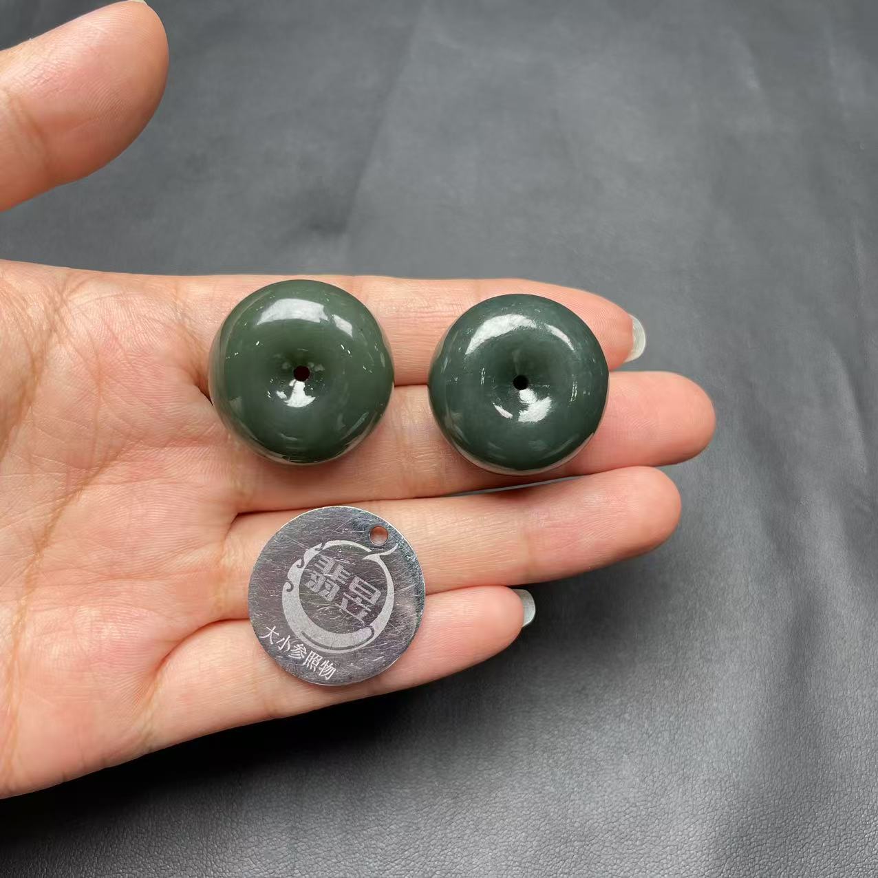 3BH20-38151T11-和田玉吊坠绑绳-多样性发其一