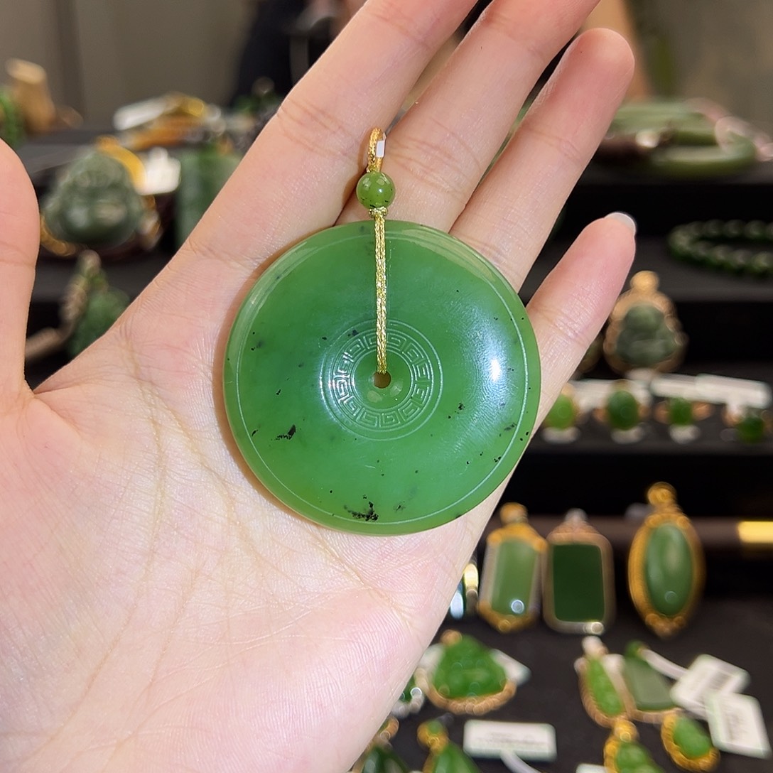 和田玉未镶嵌吊坠(不含链)乌兰海果绿平安扣49mm