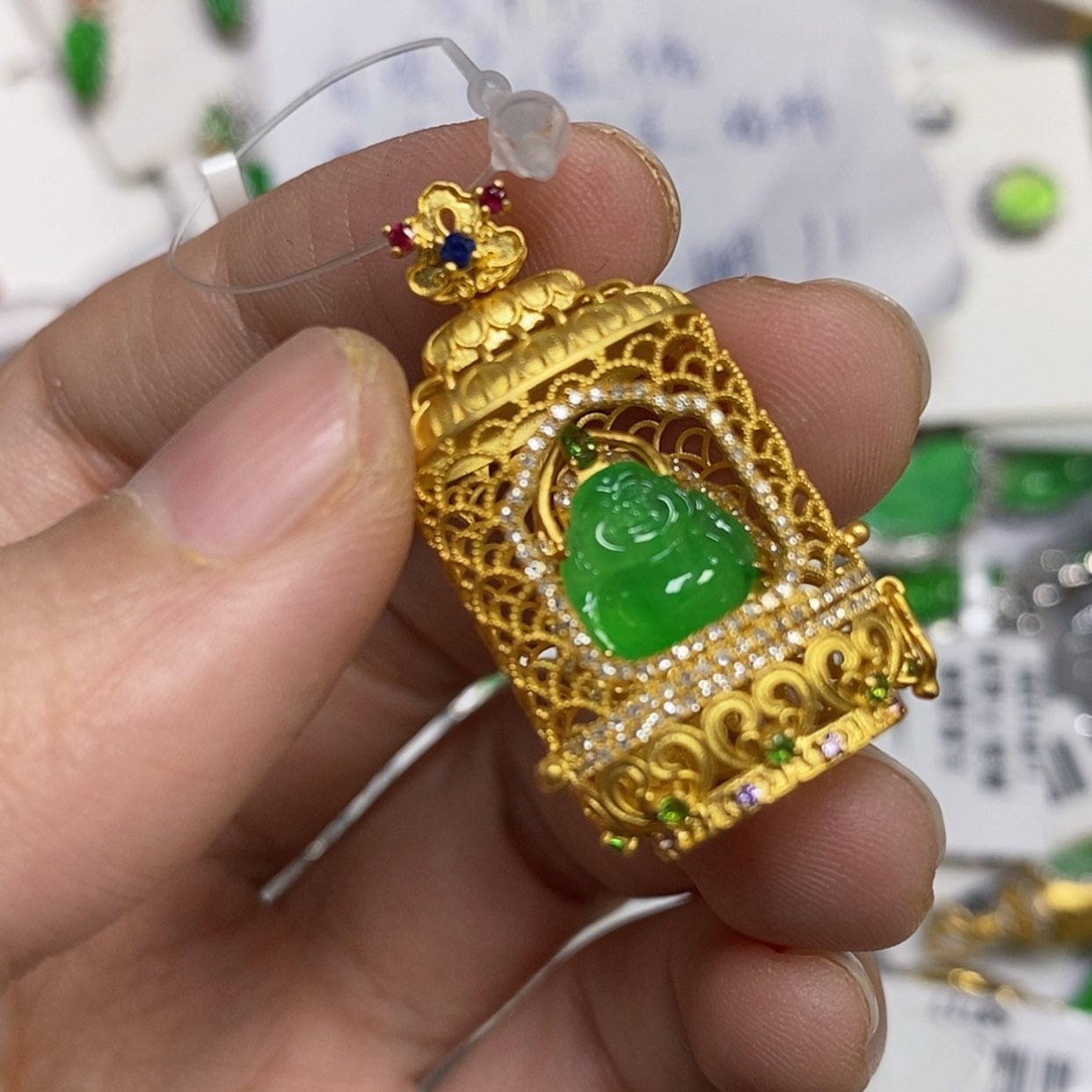 【闪购商品】颈饰18K金镶嵌翡翠D*吊坠