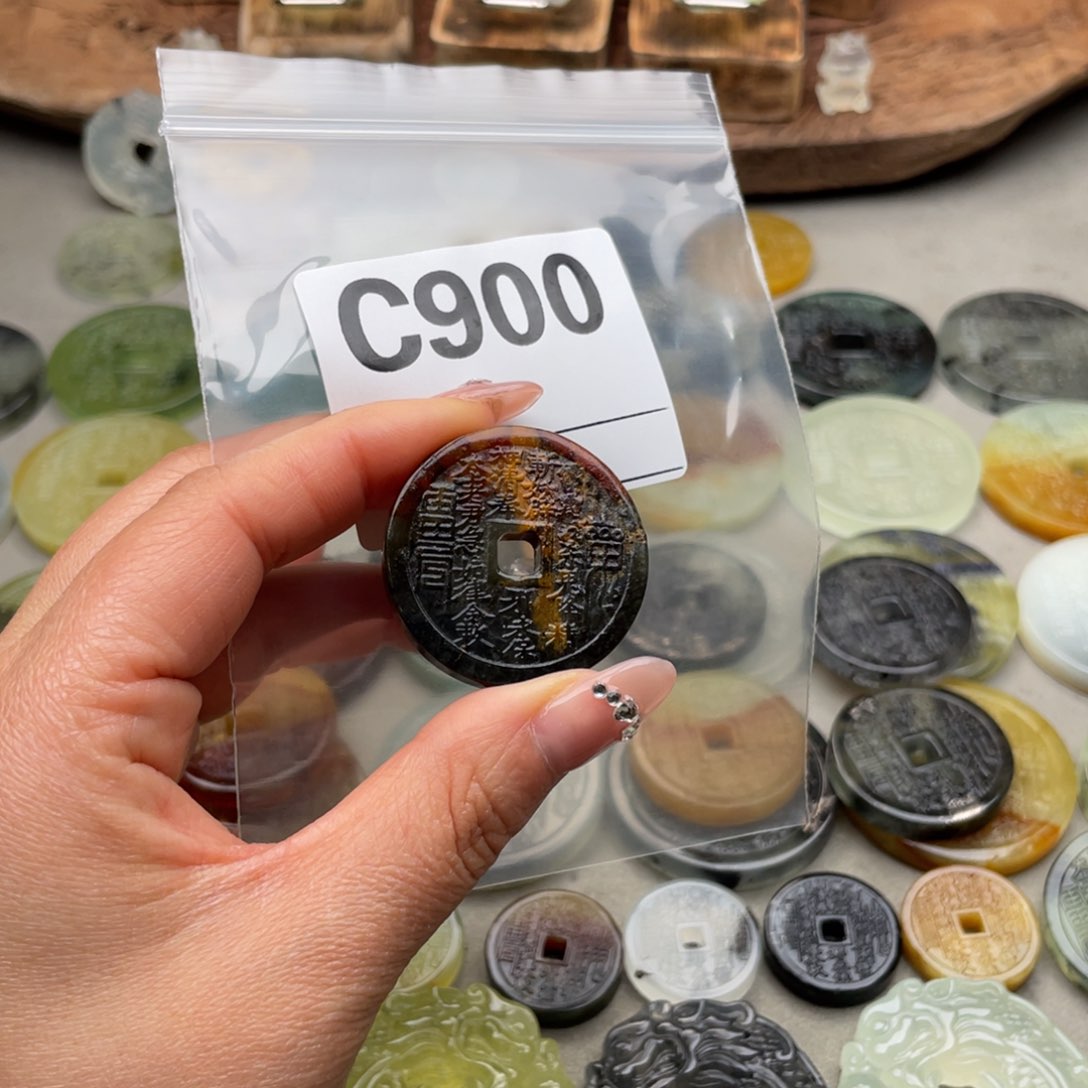 蛇纹石玉颈饰未镶嵌嘎**.