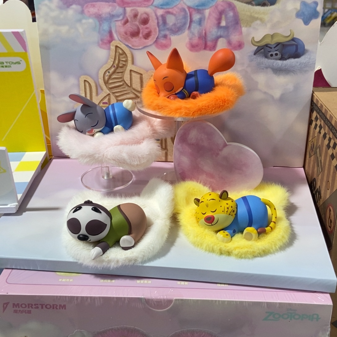 塑料疯狂动物城趴趴毛绒手办