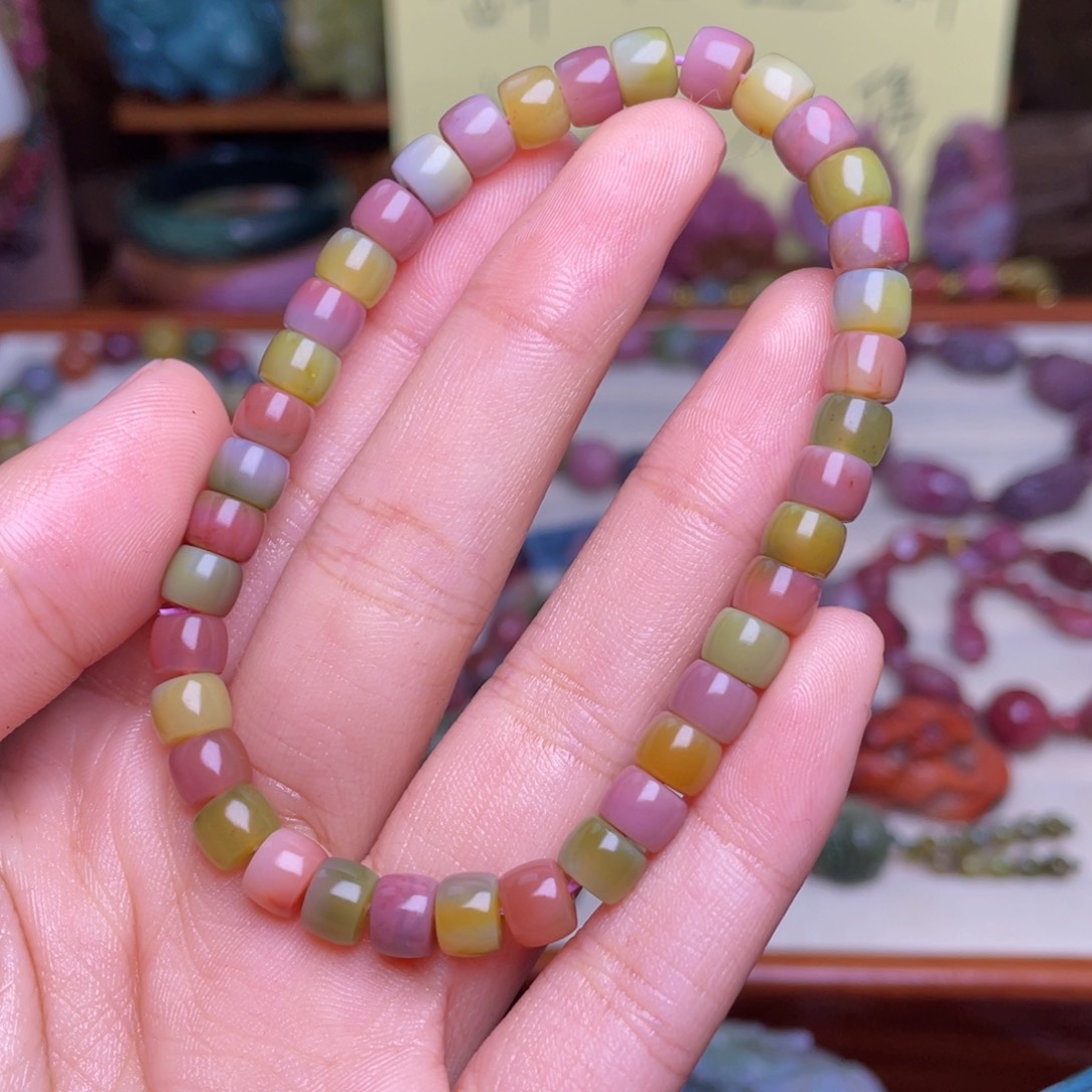 玛瑙/玉髓珠宝半成品未镶嵌盐源玛瑙炫彩直切手串