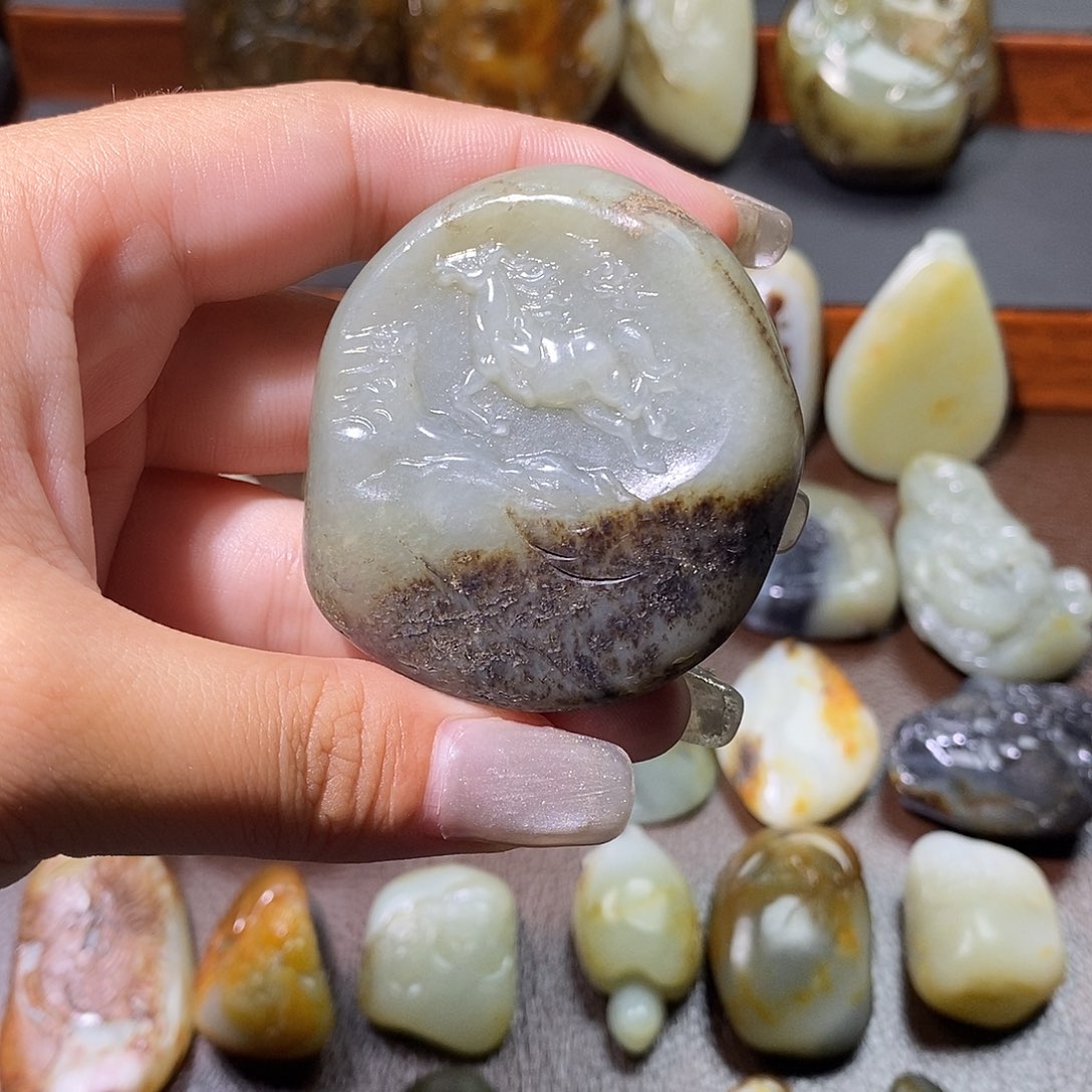 颈饰未镶嵌和田玉