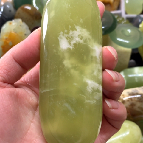 蛇纹石玉未镶嵌手把件