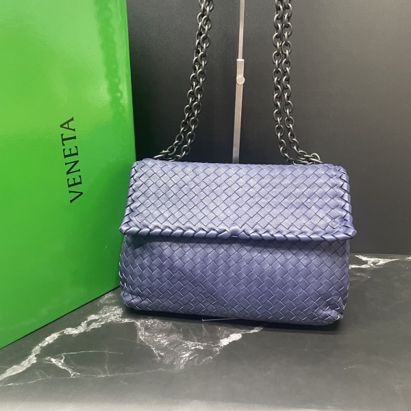 95新/葆蝶家/包包/市场价24888/250131XL0025