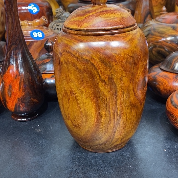 流***根黄花梨茶叶罐一个的