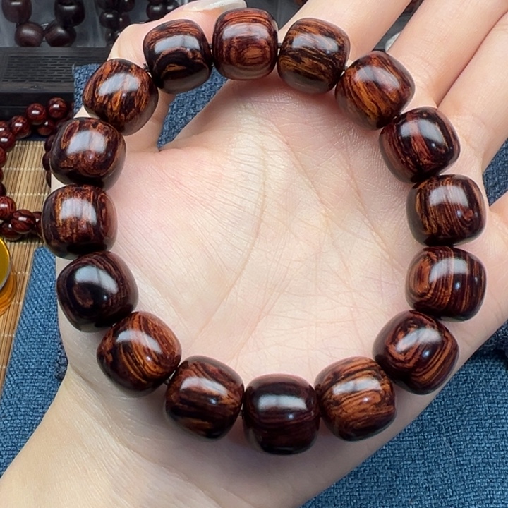 木海南红降树心油爆满