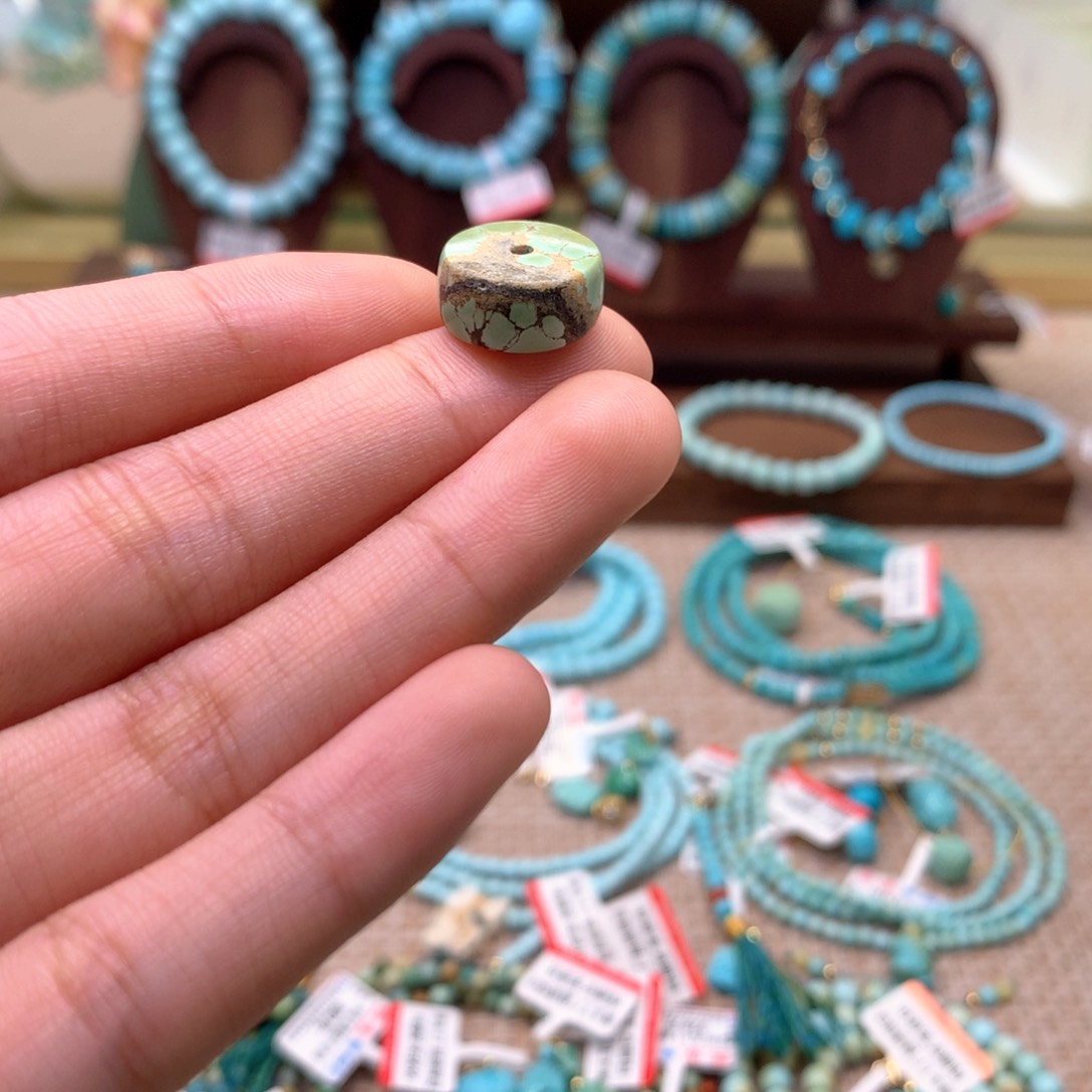 绿松石配饰未镶嵌