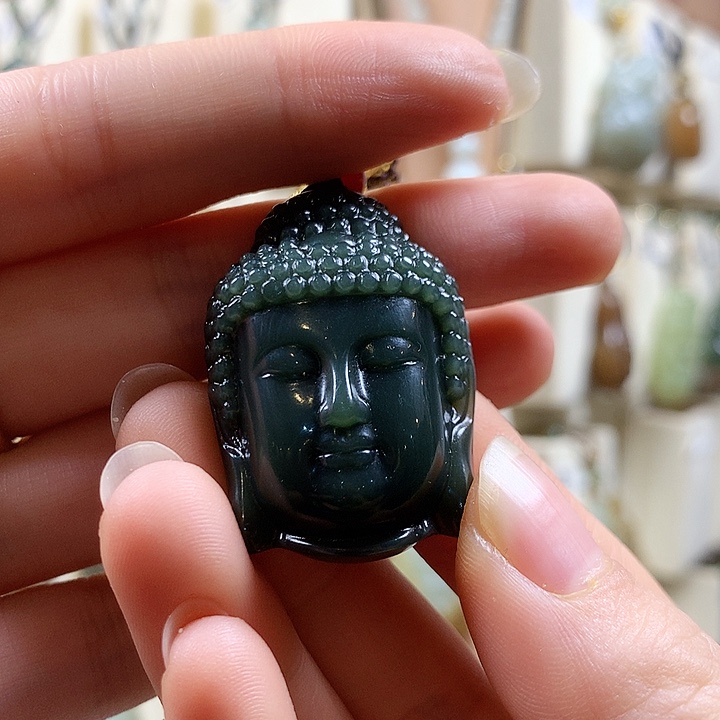 颈饰未镶嵌和田玉一***?