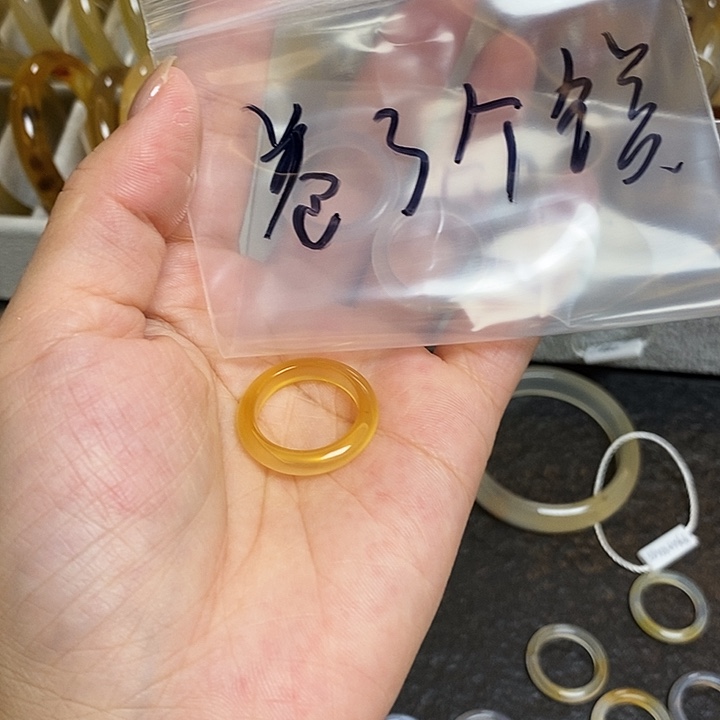 卷****未镶嵌玛瑙/玉髓珠宝半成品