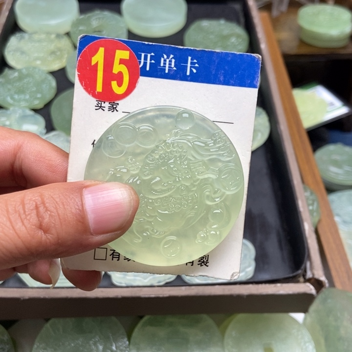 未镶嵌蛇纹石玉颈饰?****?