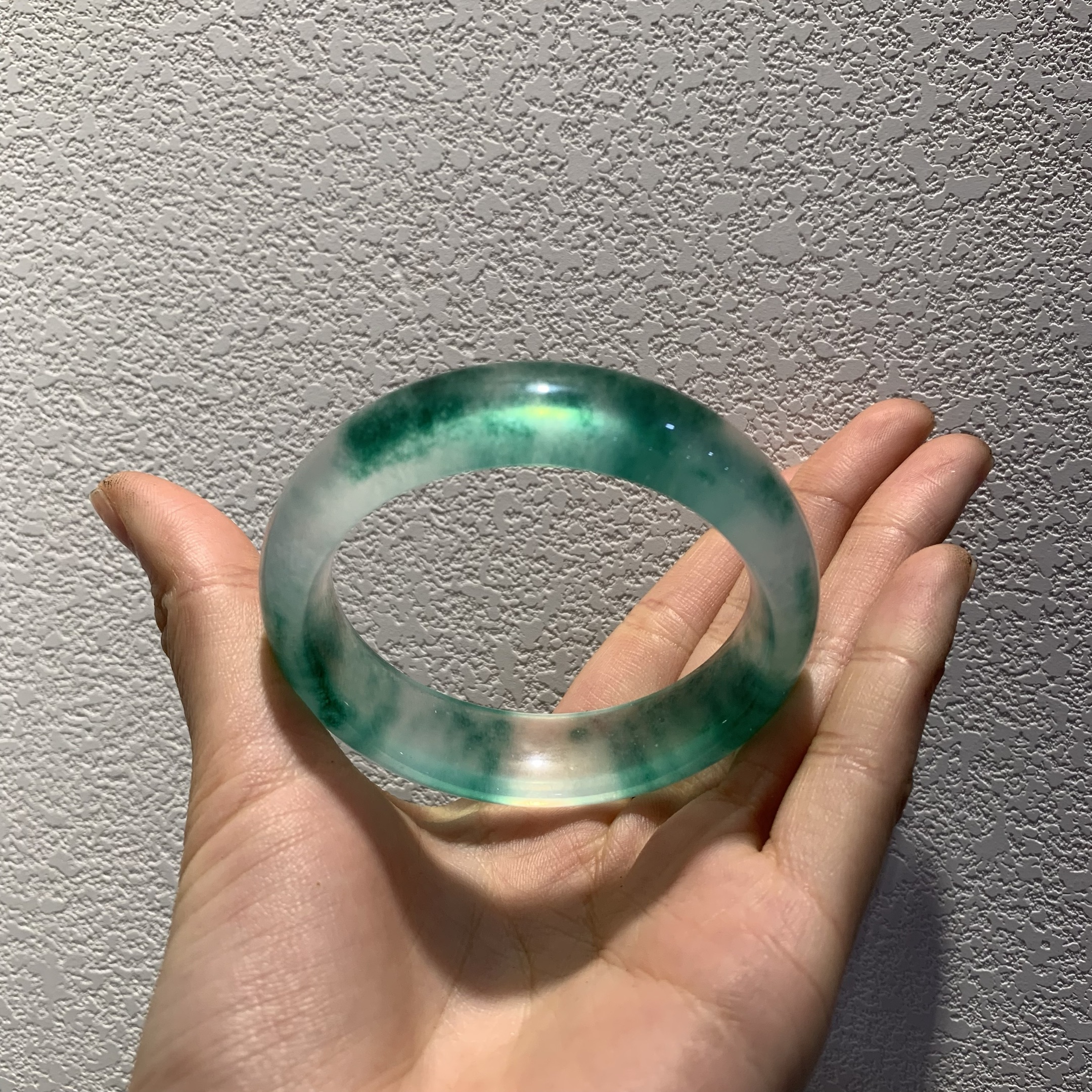 视频讲解中，产品讲解10-15分钟，主播选品上车售卖