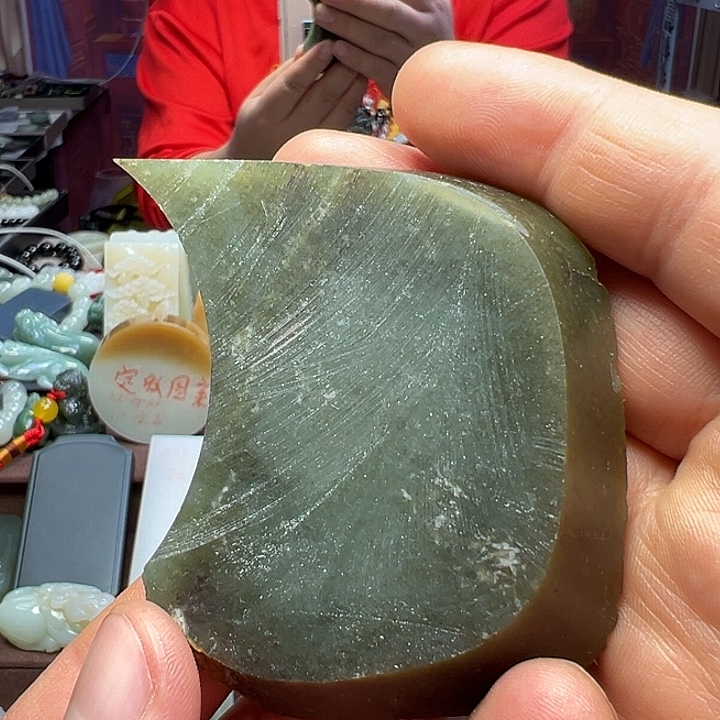 和田玉未镶嵌颈饰原料可以雕刻