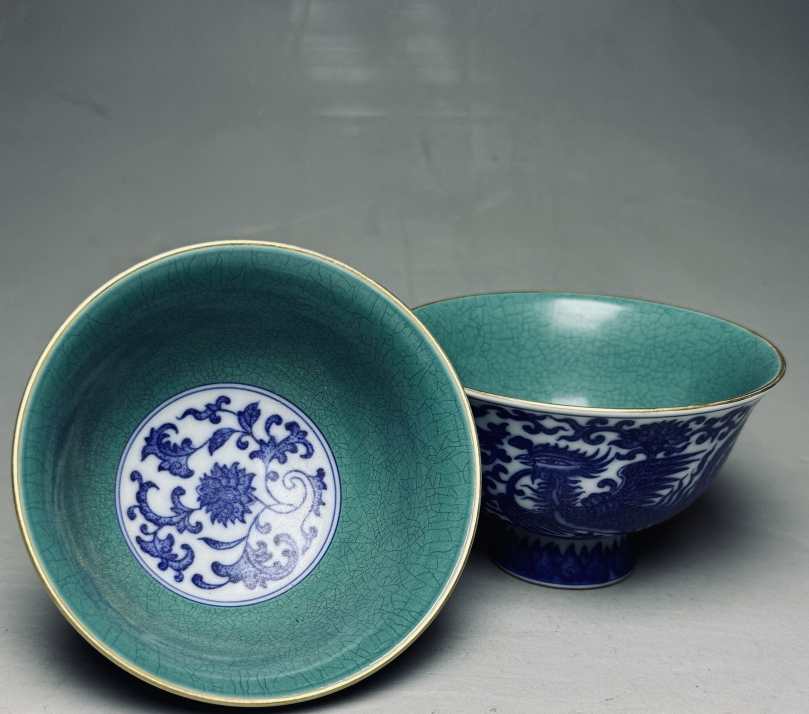 六字篆书青花缠枝连主人杯一对